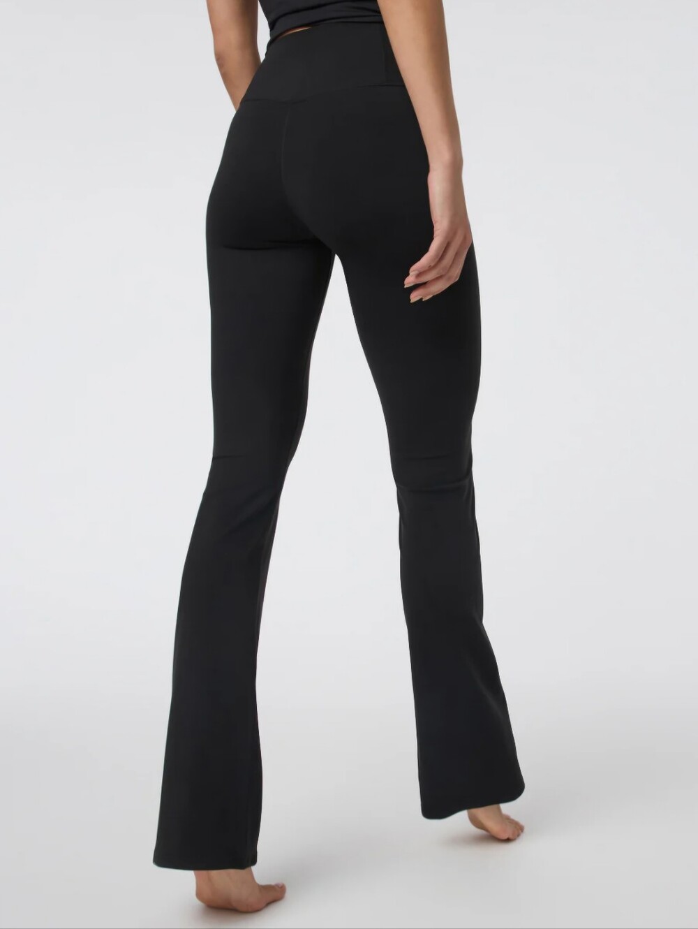 Vuori Ultra High Rise Flare Leggings Black Size M 31 Slimming Buttery Soft Yoga - Picture 4 of 16